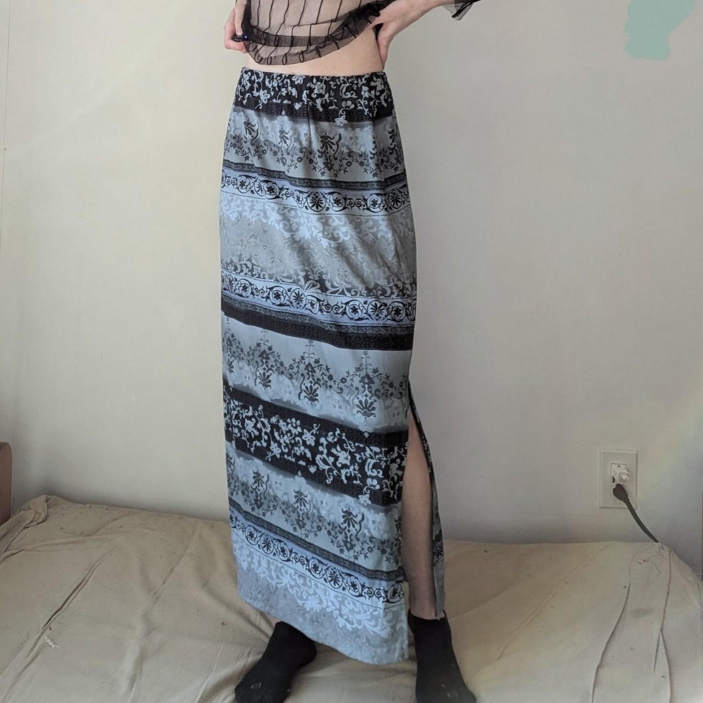 Vintage 90's Blue Floral Patterned Maxi Skirt